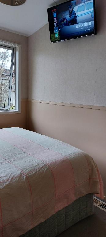 Bed and Breakfast Happy Home Taupo Accommodation - Resim 35