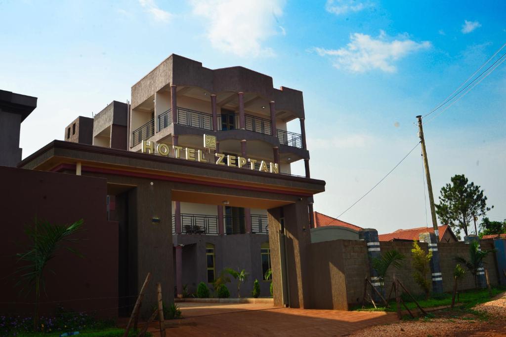 Budova, kde se hotel nachází