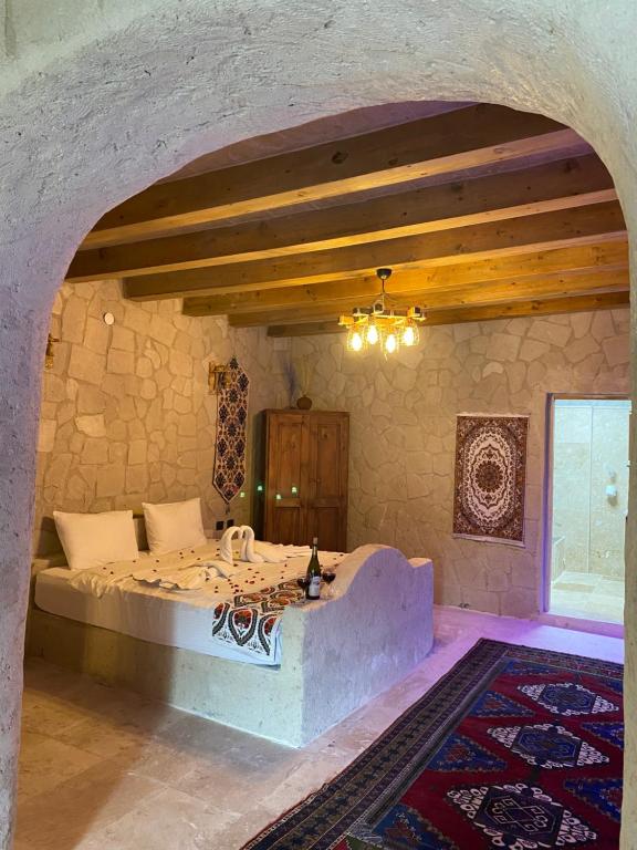 Seven Rock Cave Hotel - 11