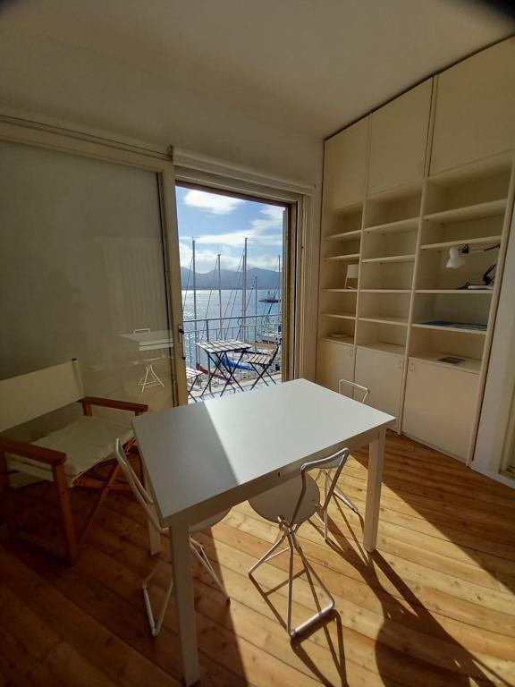 Foto sihtkohas Portoferraio asuva majutusasutuse Monolocale La Darsena galeriist