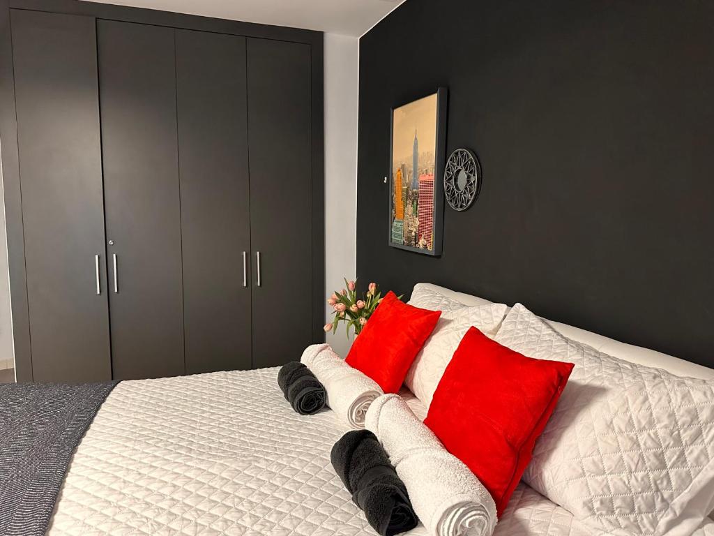 A bed or beds in a room at Excellent view Julia