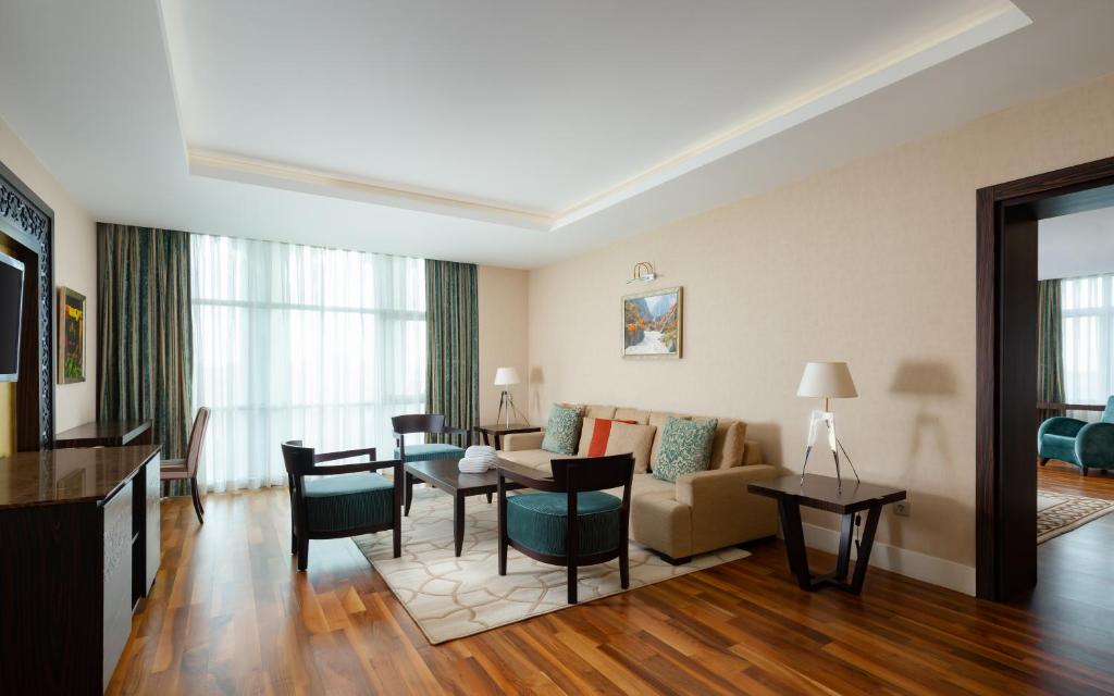Posezení v ubytování Badamdar Hotel and Residences