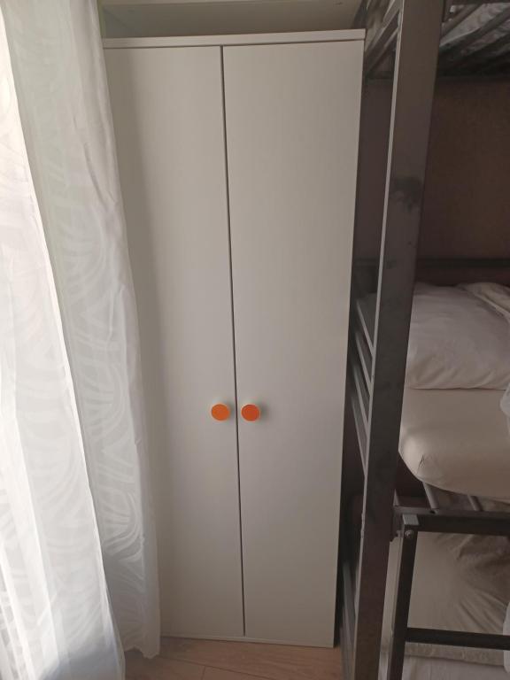 logement chambre seul sur ou dortoir mixte - Bed In Gemengde Slaapzaal Met 8 Bedden
