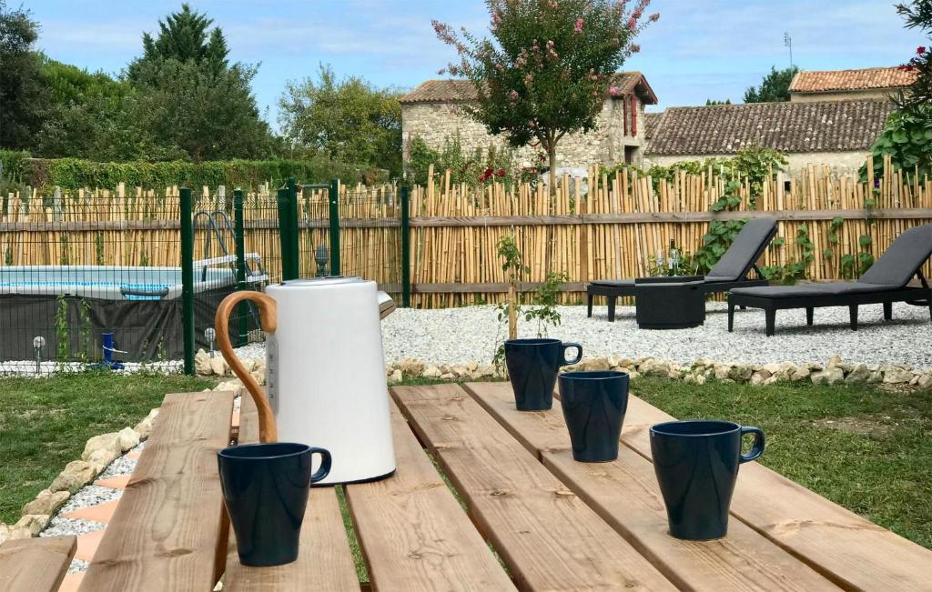 Beautiful Home Next To River, SaintAntoinedeBreuilh (updated prices