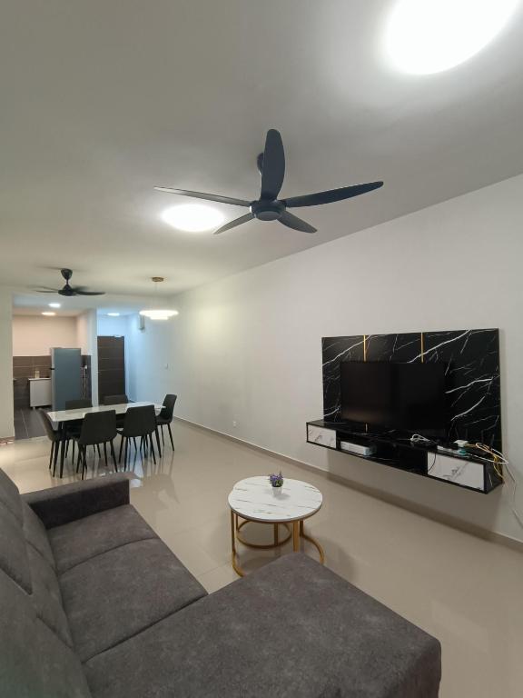 ADMIRAL Residences title - Hizvo