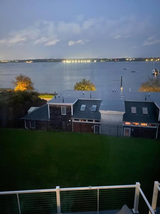 The Coastal Vibes House in Pawtuxet Village, Cranston (updated prices 2024)