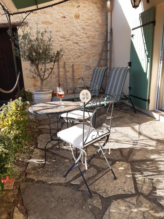 Patio nebo venkovní prostory v ubytování Gite La Terrasse - Private pool