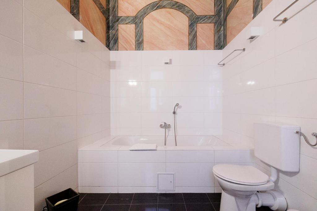 Zdjęcie z galerii obiektu Generous Apartment Opera w Wiedniu