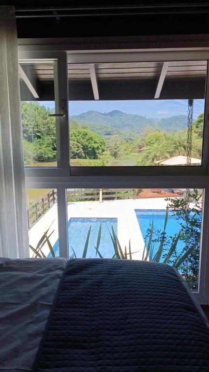 A piscina localizada em Village Du Lac Hotel ou nos arredores