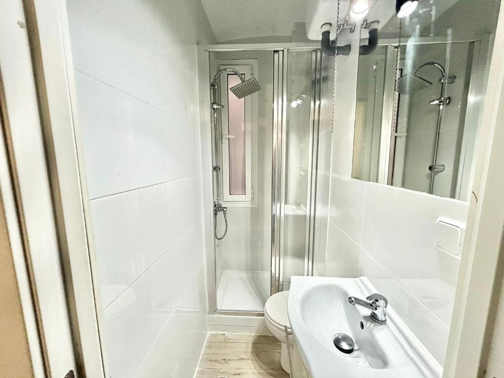 Koupelna v ubytování Centro Ronda de Segovia Aparment