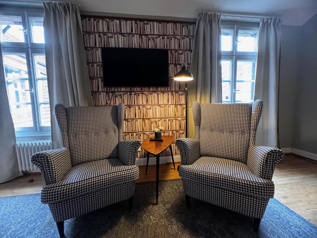 Posezení v ubytování Hotel Zur Alten Brücke