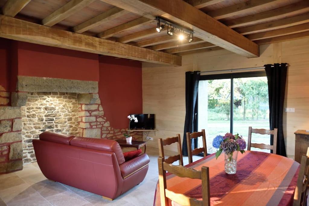 Gîte à la ferme, au coeur du Mené - Casa De Tres Dormitorios