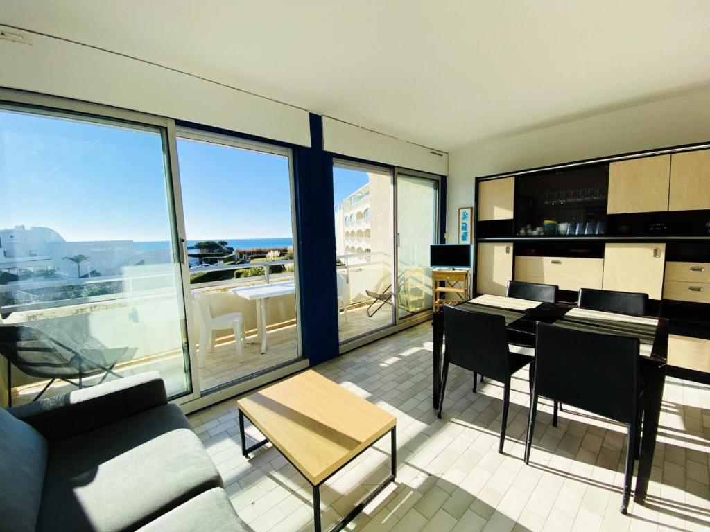 Kuchyňa alebo kuchynka v ubytovaní Terrasses De La Mer - Appartement ideal pour des vacances à la mer MAE-4134