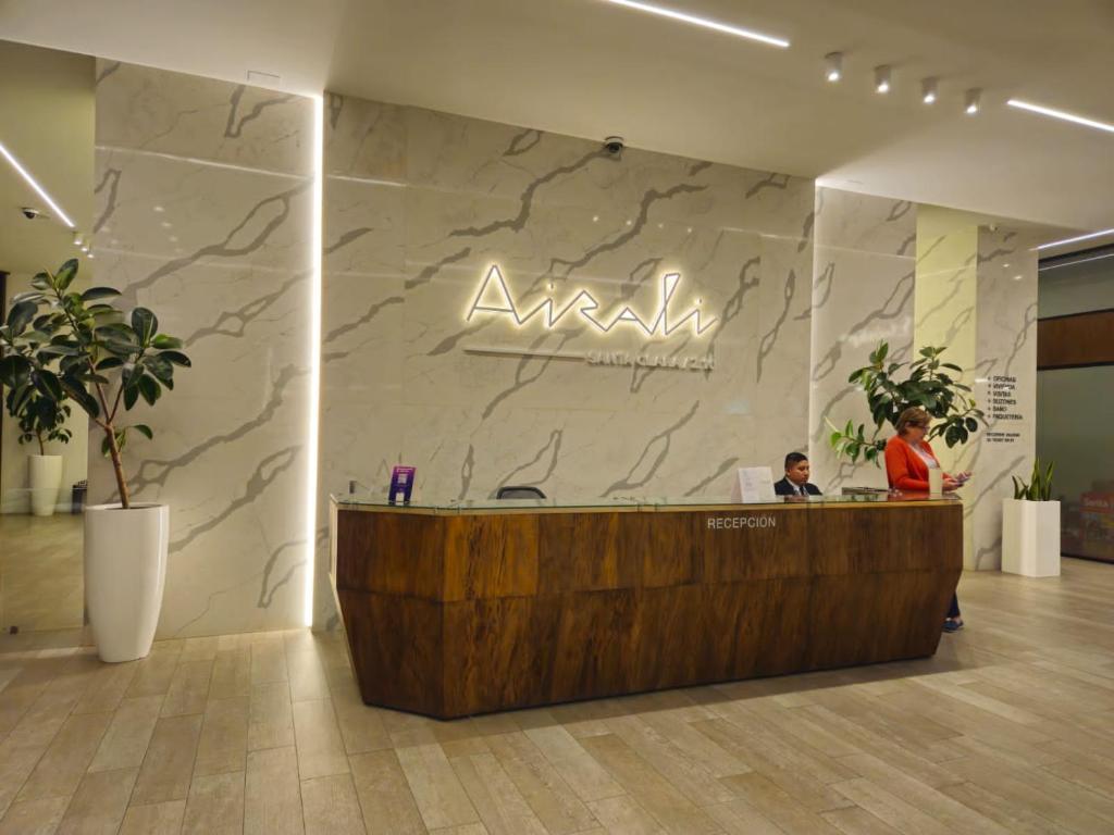 Lobbyn eller receptionsområdet på Airali Apartment