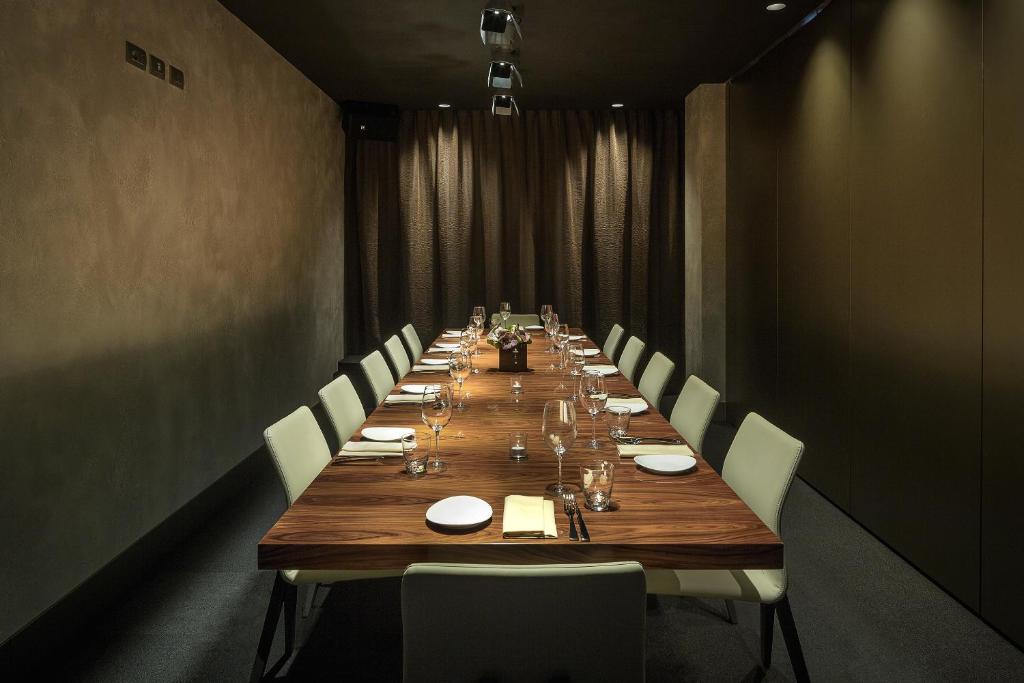 ME Milan Il Duca - Resim 37