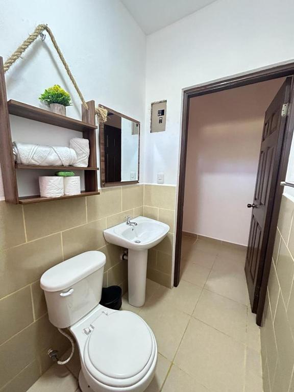 Un baño de Hotel Boutique Victoria