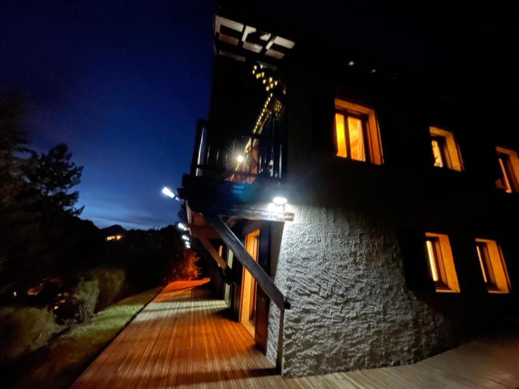 Budova, v ktorej sa apartmán nachádza