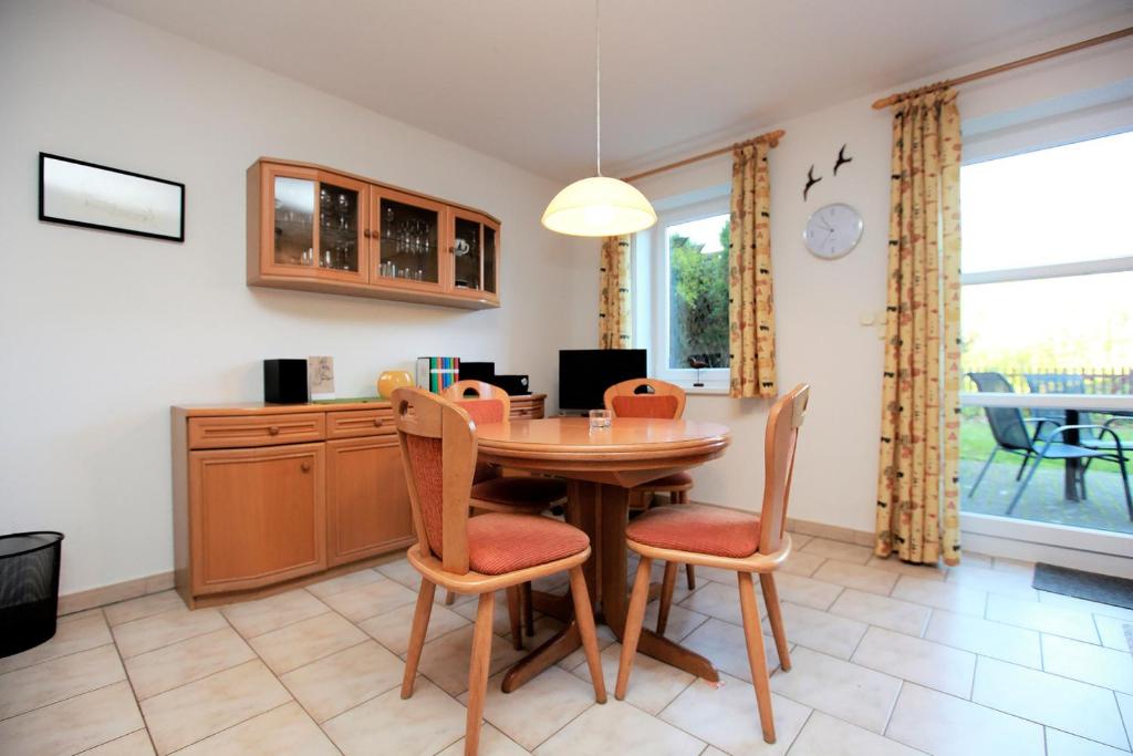 Kuchyň nebo kuchyňský kout v ubytování Appartementhaus "Susanne", Wohnung Seehund