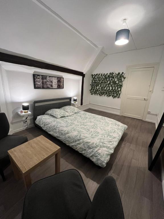Imagen de la galería de Appartement + Parking privé, en Sainte-Savine