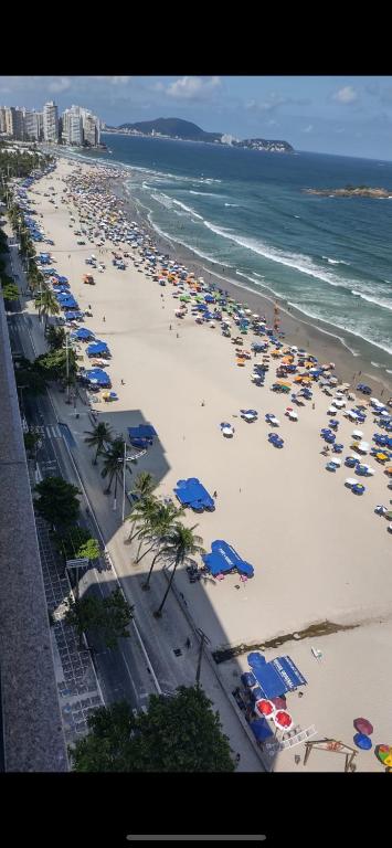 Guaruja Praia de Pitangueiras frente ao mar photo