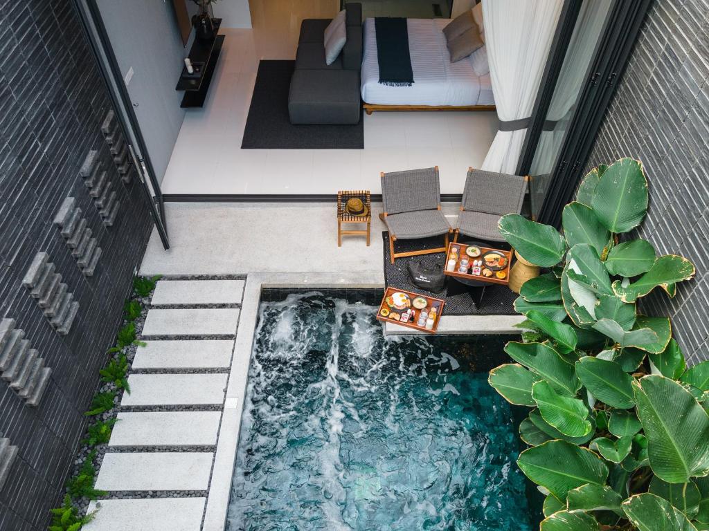 Bazén v ubytování Rhy.a Private Pool Villa nebo v jeho okolí
