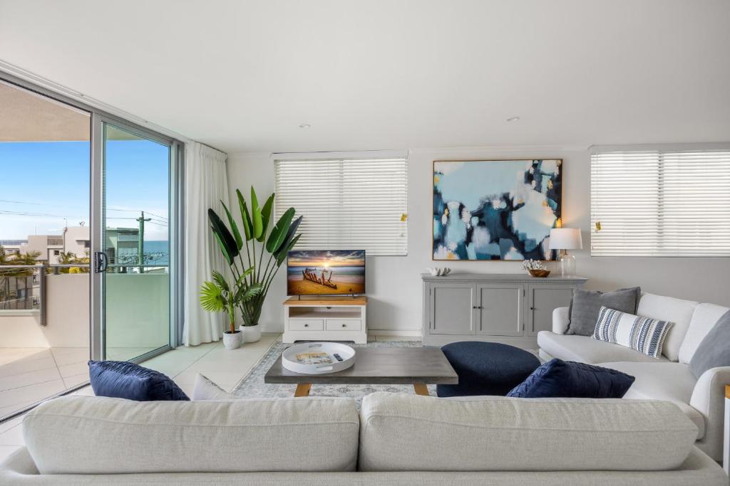 Posezení v ubytování Beachside Stunning 3-Bed with Ocean View & Pool