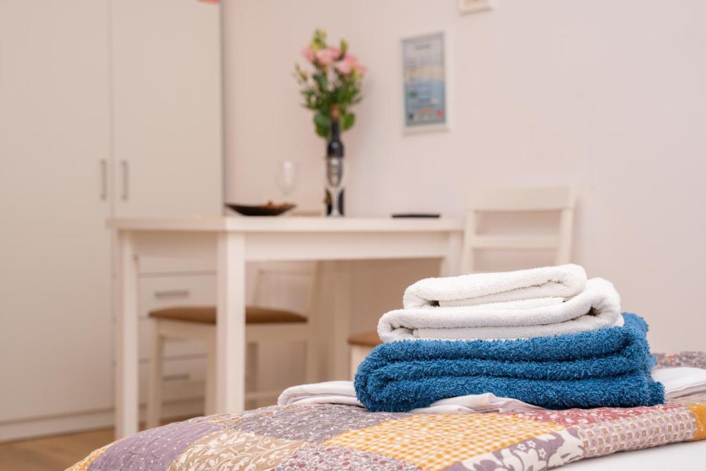 Posteľ alebo postele v izbe v ubytovaní Studio apartment JELI