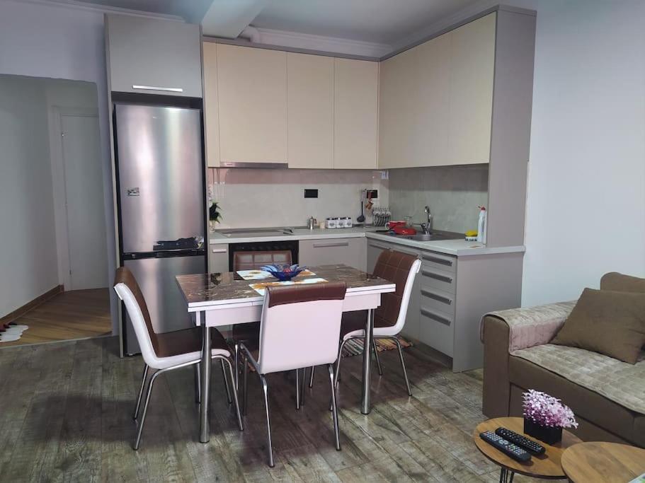 Lovely 1-Bedroom condo in Tirana - Image 8