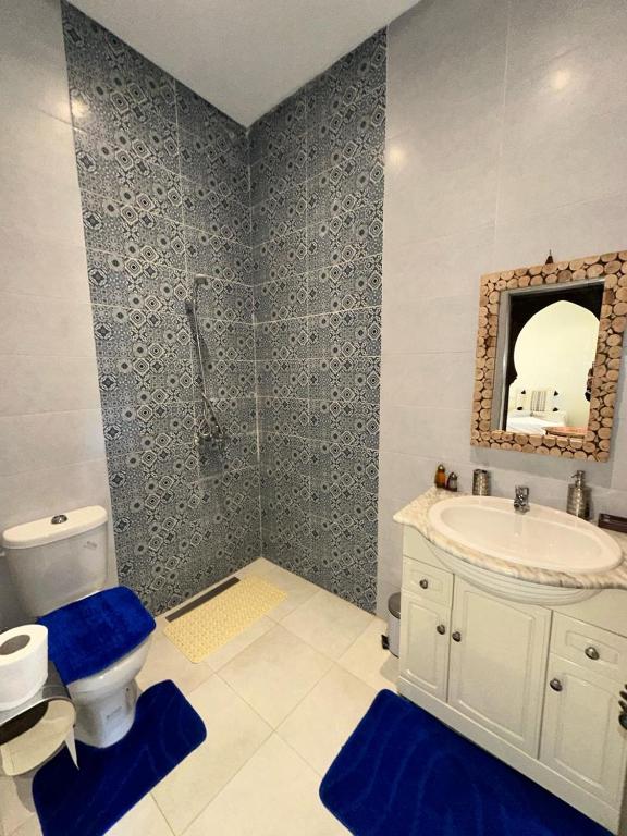 Koupelna v ubytování Oasis Merasi Marrakech