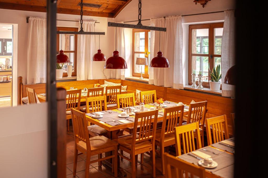 Restaurace v ubytování Landhotel - Hotel & Brauereigasthof Schneider