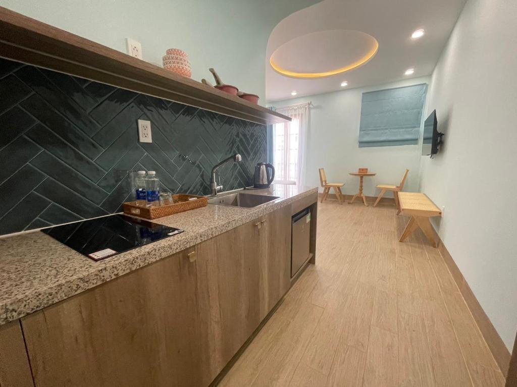 Phòng Deluxe Giường Đôi Có Ban Công