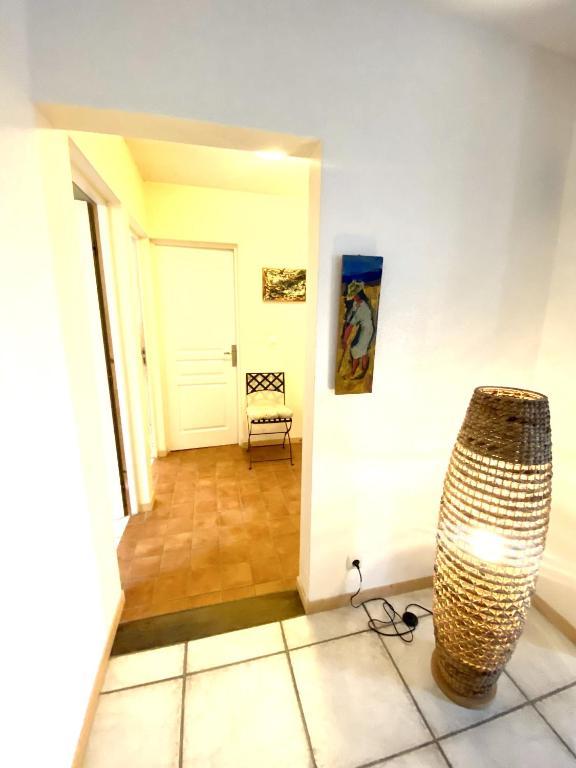 Fotografia z galérie ubytovania GITE DE L'ASPE 135m2, 6p, 3ch avec piscine privative, jardin ombragé clos v destinácii Saint-Maurice-dʼIbie