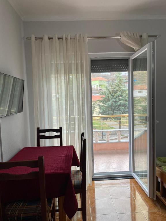 Fotografie z fotogalerie ubytování Eiffel's Guest House v destinaci Pogradec