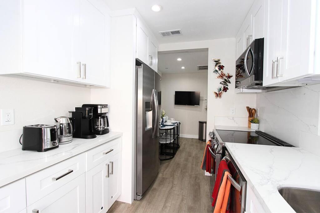 NEW! 2-Bedroom Fontana Guest House close to Kaiser Permanente - Maison 2 Chambres