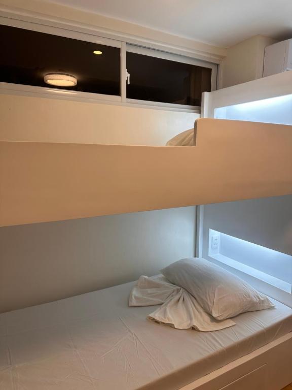 Postel nebo postele na pokoji v ubytování CasaDel Beach House