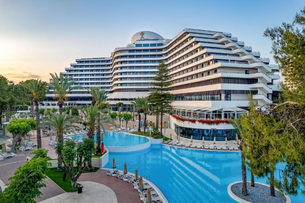 Bazén v ubytování Rixos Downtown Antalya - The Land Of Legends Access nebo v jeho okolí