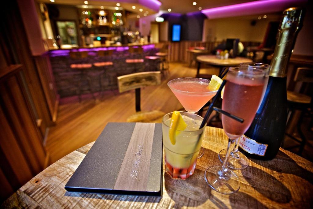 Zona de lounge sau bar la St Ola Hotel