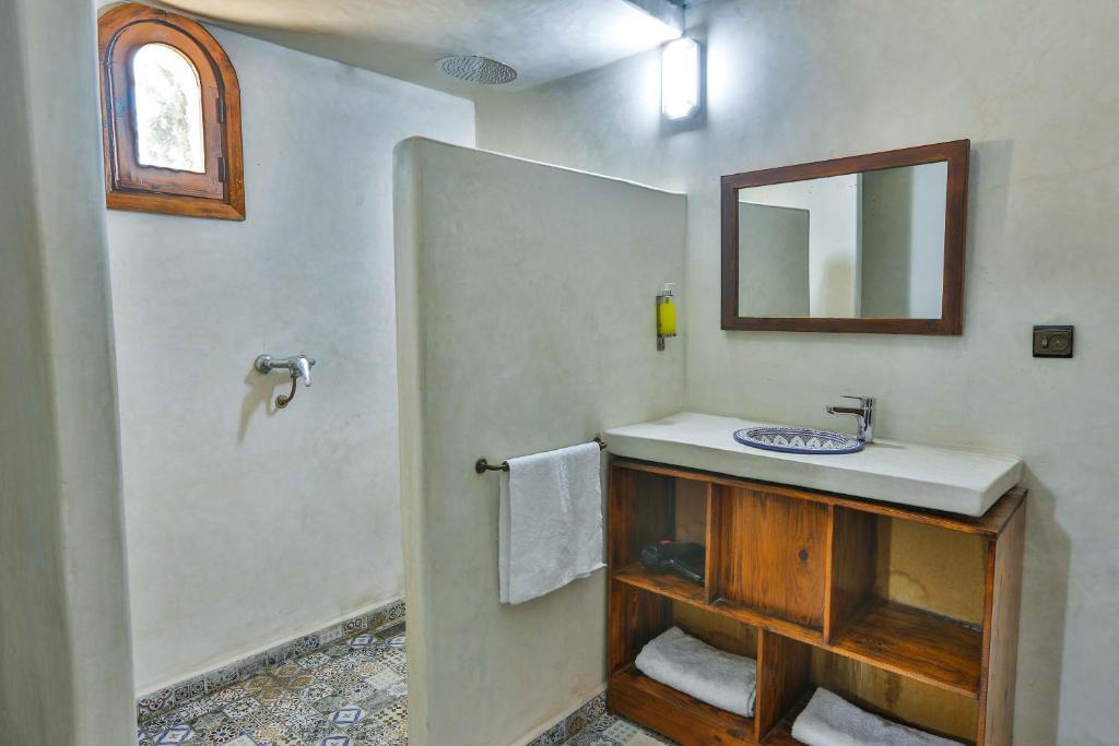 Koupelna v ubytování DAR ETTO Riad & Spa