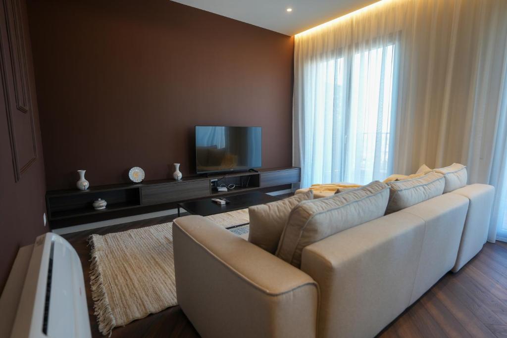 AK Apartments - Image 5