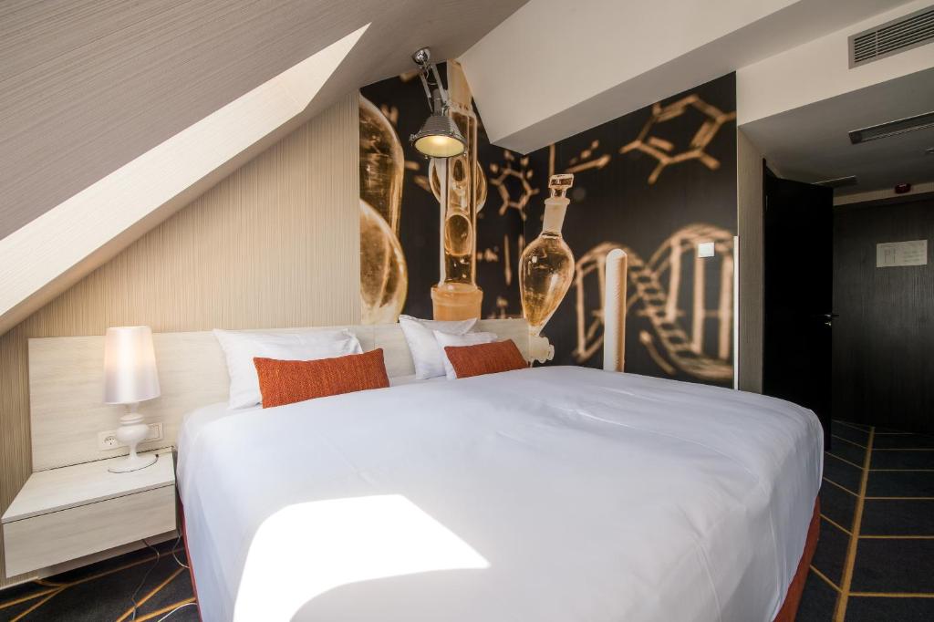 
Standard Double or Twin Room
