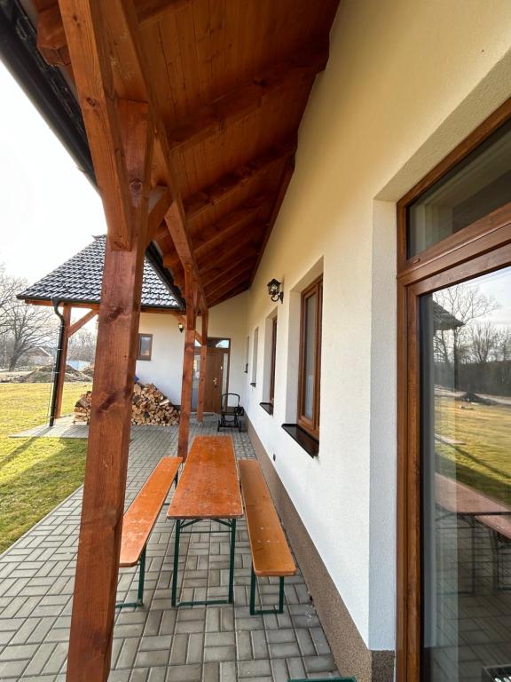 Balkón nebo terasa v ubytování Penzion Krumlovské rozcestí
