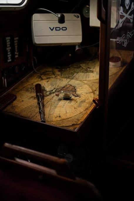 Fotografie z fotogalerie ubytování The Captains Locker - 30ft Yacht v destinaci San Miguel de Abona