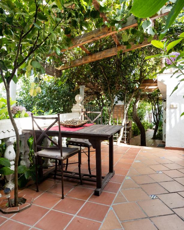 A garden outside El Estanco 14