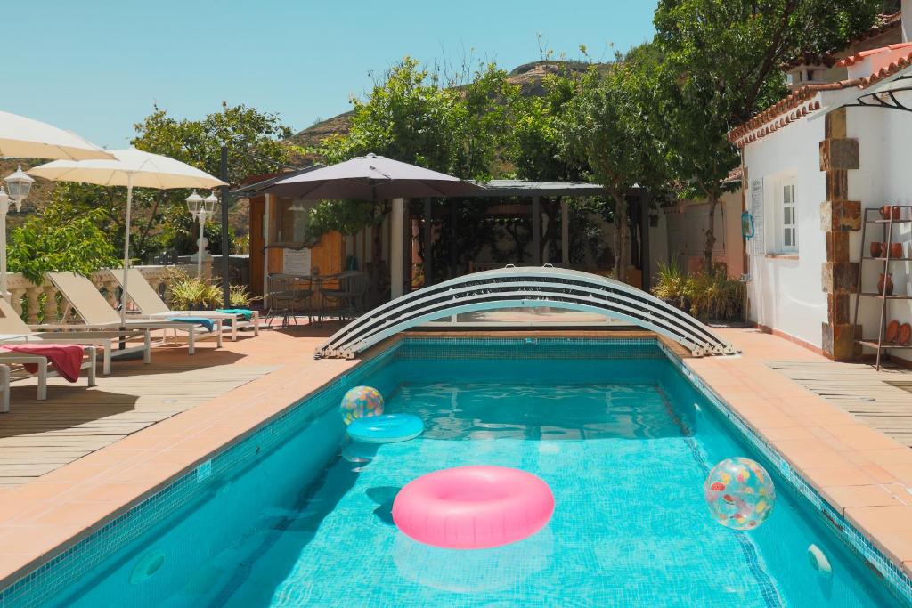 The swimming pool at or close to El Estanco 14