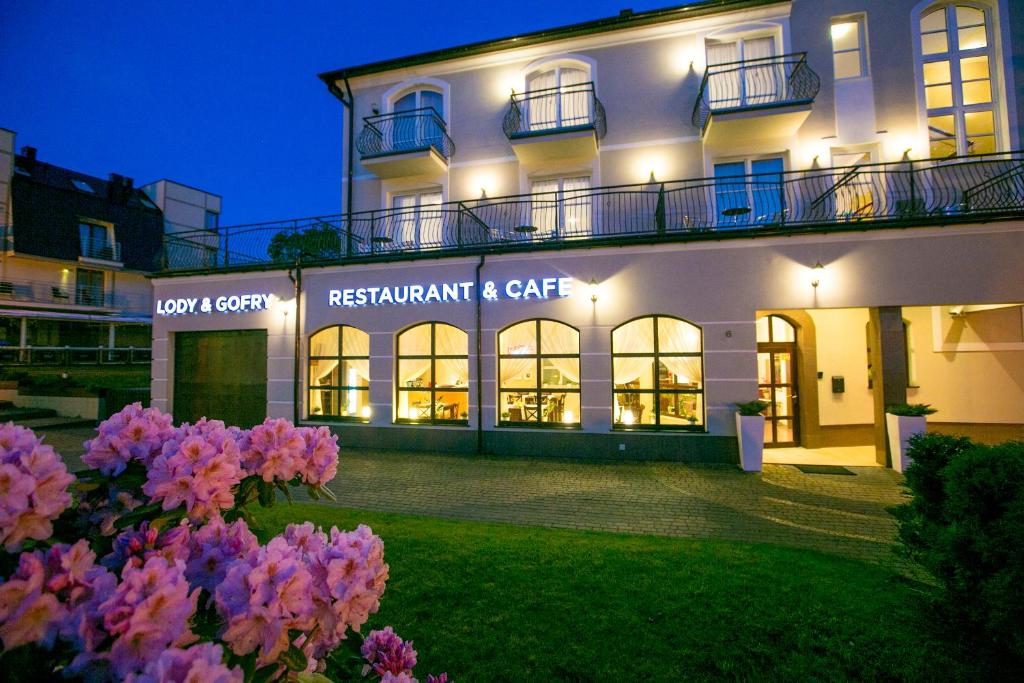 Budova, kde se hotel nachází