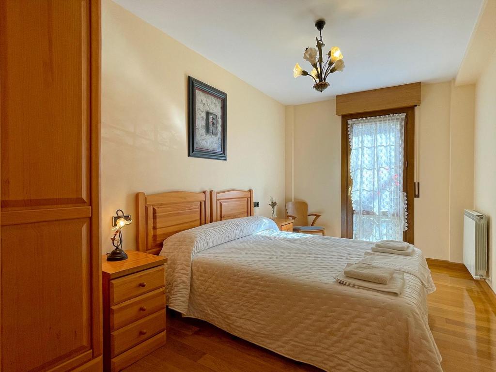 Postel nebo postele na pokoji v ubytování Casar Rural Lazkua I-II