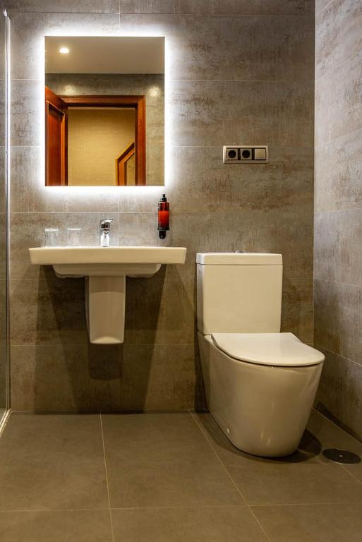 Koupelna v ubytování HOSTAL DOÑA JUANA