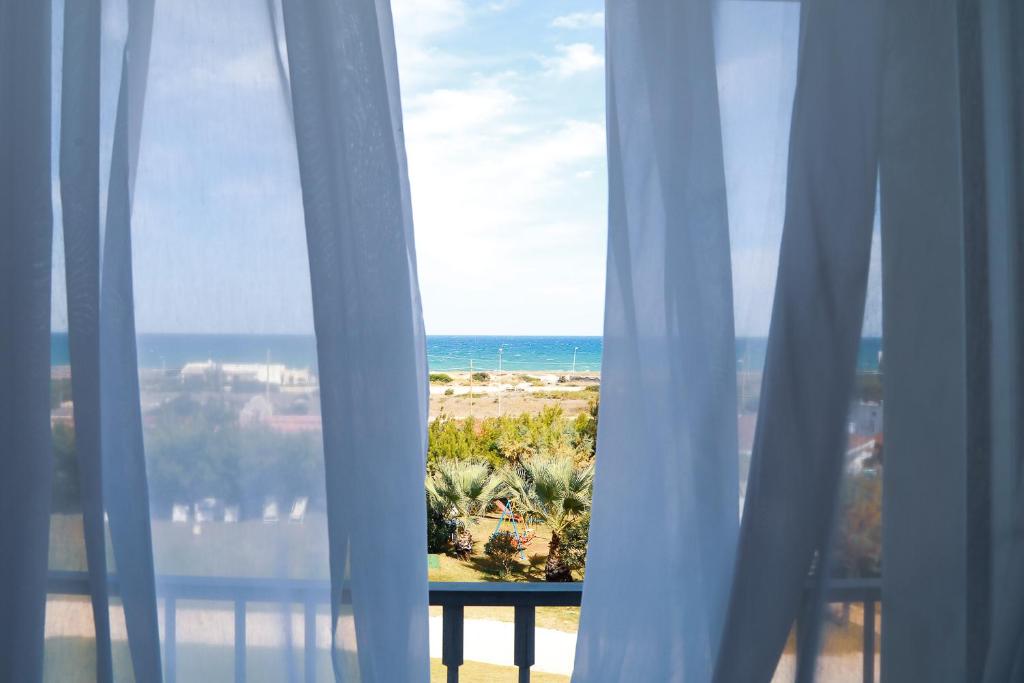 Nespecifikovaný výhled na moře nebo výhled na moře při pohledu z hotelu