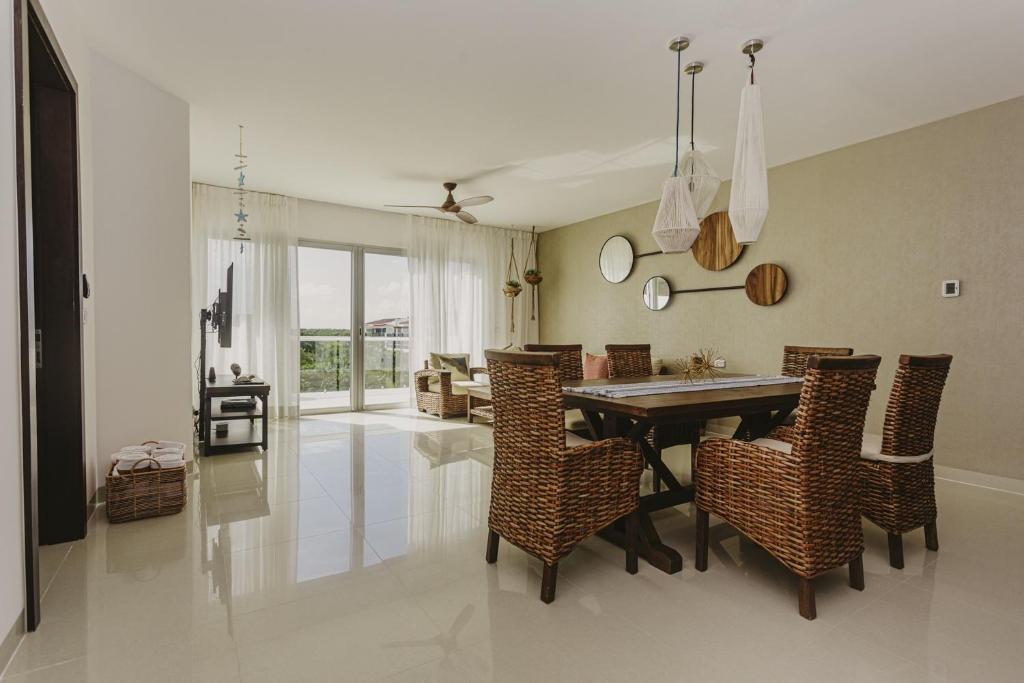 Ocean View Penthouse Casa Galicia 634N condo