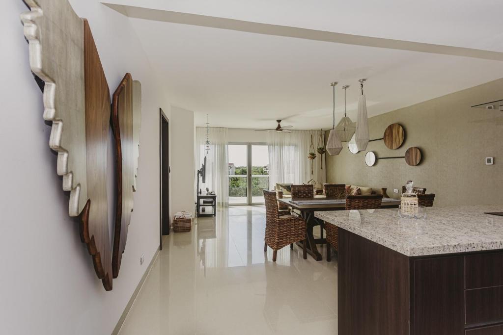 Ocean View Penthouse Casa Galicia 634N condo